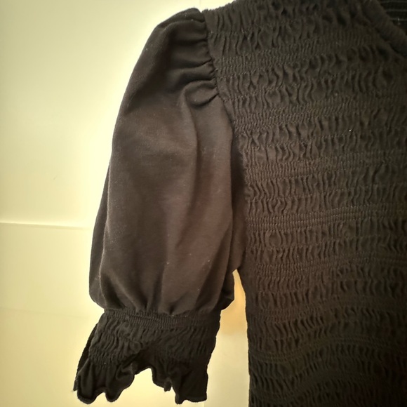 Worn once black top - Picture 3 of 3